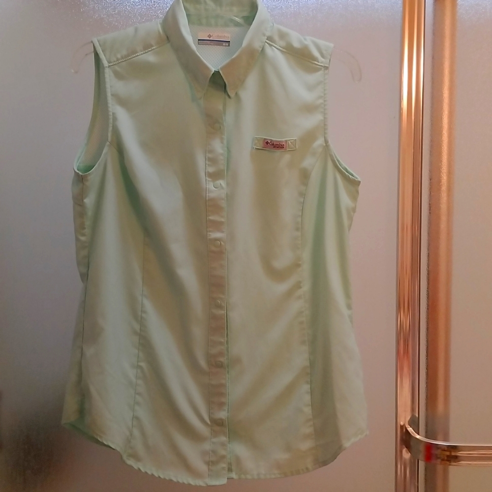 Columbia Sleeveless shirt- Mint green